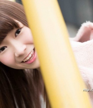 JAPANESE SCHOOLGIRL YUA peekaboo